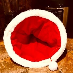 Large cat tunnel crinkly sounds Christmas hat shape style — animal pets …
